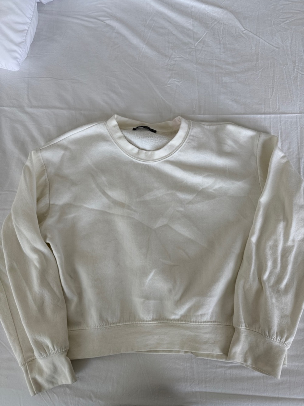 Zara Cream Crewneck Sweatshirt